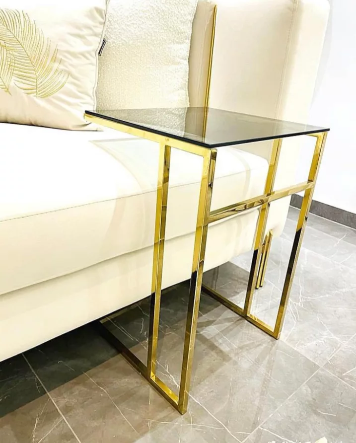 Table d’appoint luxe – Métal doré & verre trempé – Image 2