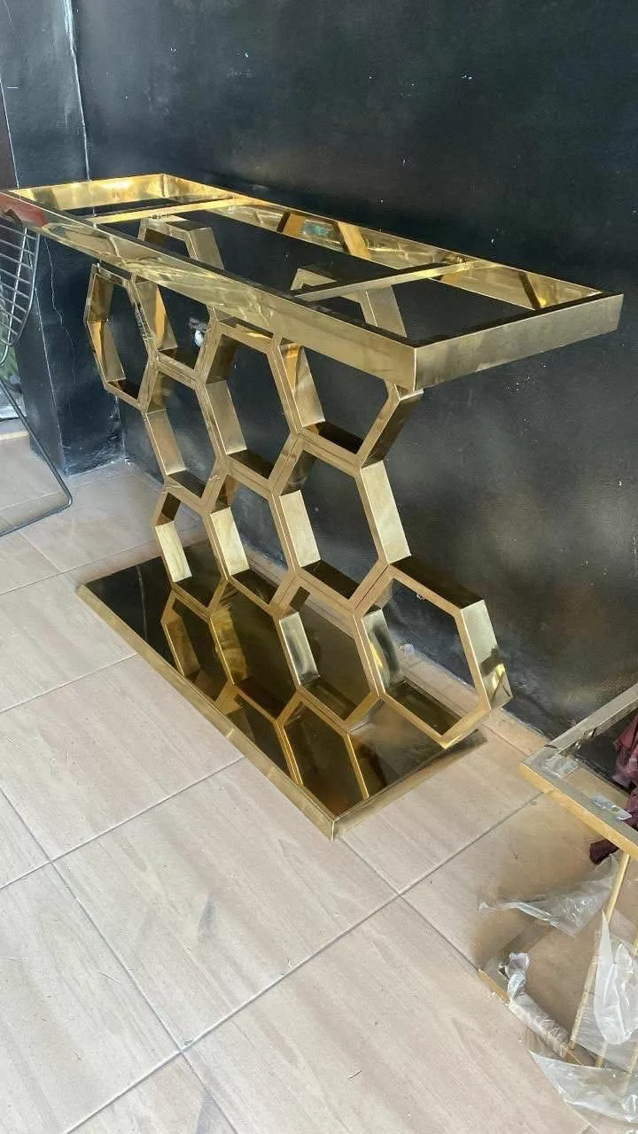 Console Luxueuse 100 % Inox Doré – Plateau Noir Élégant – Image 3