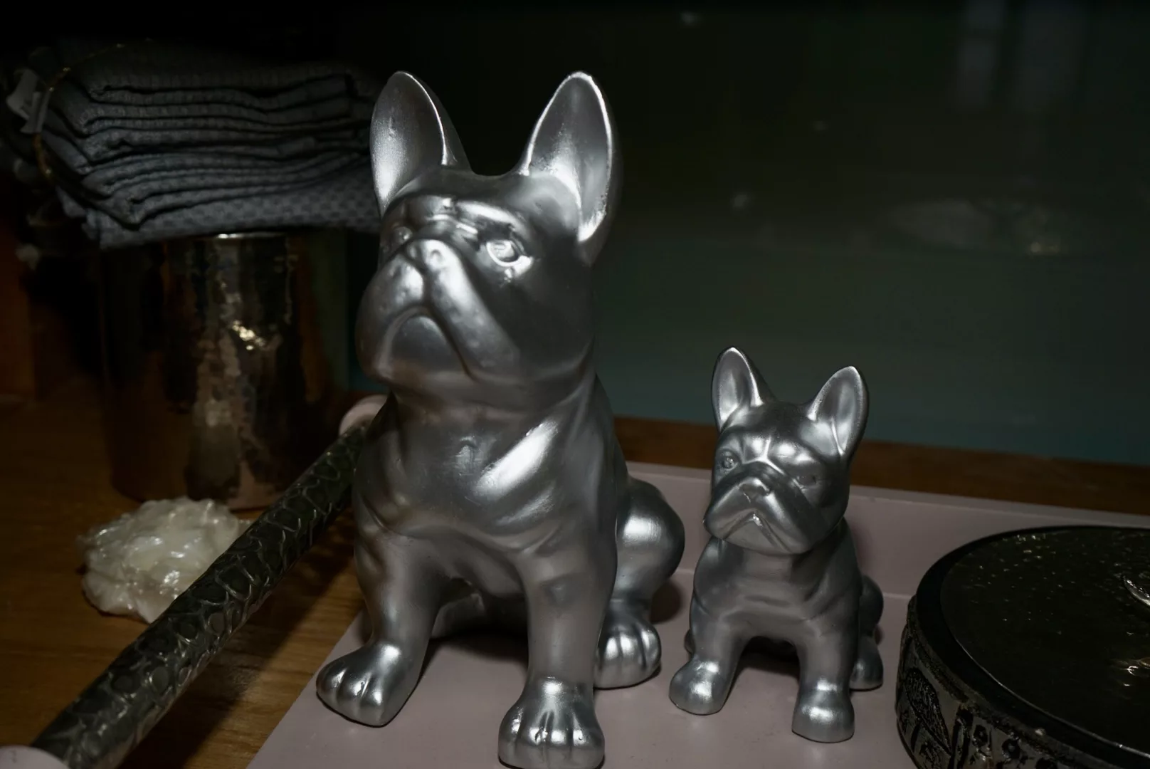 Duo Statuettes Bulldog décoratives – Image 3