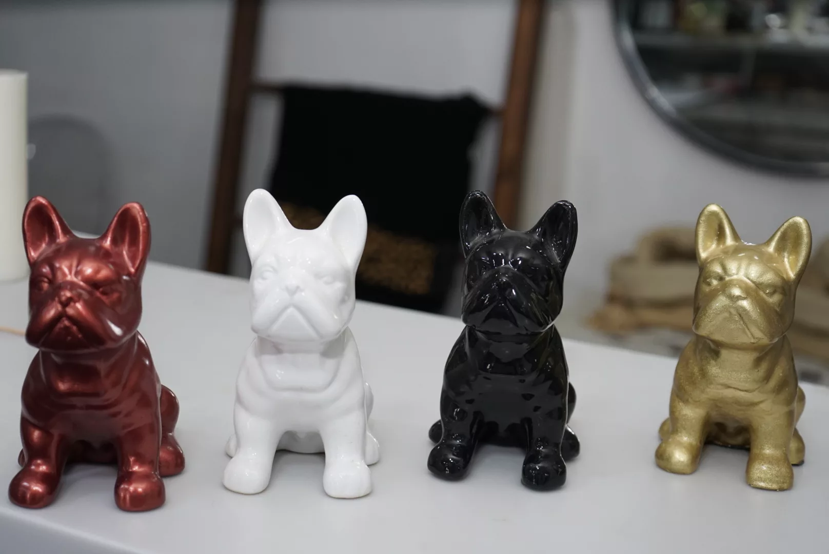 Statuette Bulldog décorative – couleur uni – Image 9