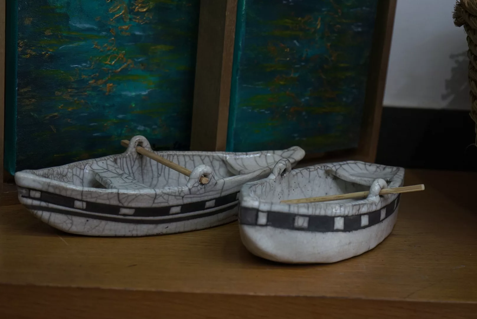 Bateau sculpture en raku artistique – Image 3