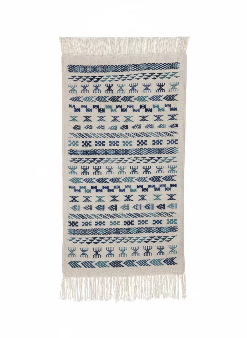 Tapis Plat Design Ethnique – Bleu Canard et Symboles Traditionnels