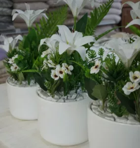 Pot de Fleurs Artificielles Lys Blanc et Verdure