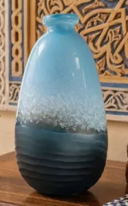 Vase Artisanal Verre Soufflé & Design Organique